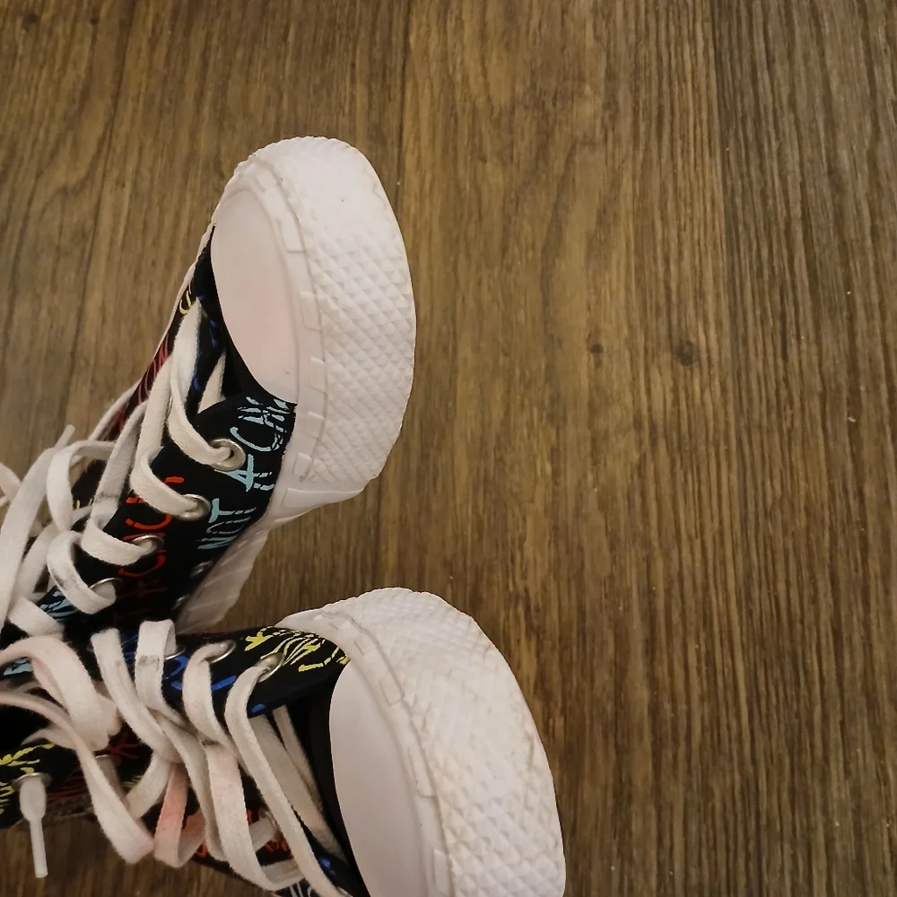 Converse ALL STAR Kids Graffiti Print High-Top Sneakers SZ 4 Girls Lace Up